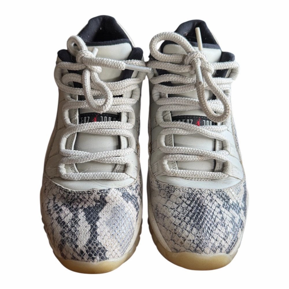 Jordan 11 Retro 11 Snake Print Sneakers - Black and Cream Men 6.5 Women 8.